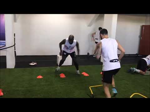 Profesor Lucas Ferreyra sesión indoor de Fuerza