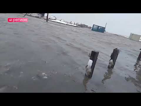 СЕЛО КОСТРОМА КАРАГИНСКОГО РАЙОНА ЗАЛИЛО ПОСЛЕ ШТОРМА • БЕЗ КОММЕНТАРИЕВ