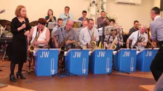 'Fly Me To The Moon' - The Jonathan Wyatt Big Band feat. Ellie Bea