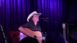 Terri Clark “Three Cigarettes in an Ashtray” Live in MD, 10/4/17