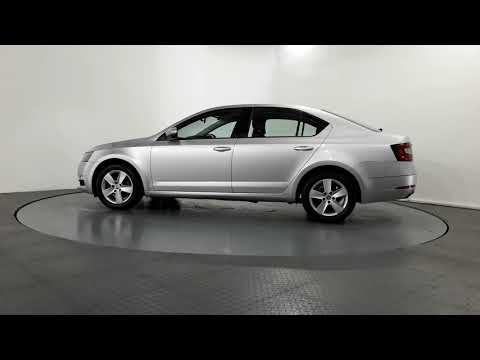 182 Skoda Octavia DSG Ambition