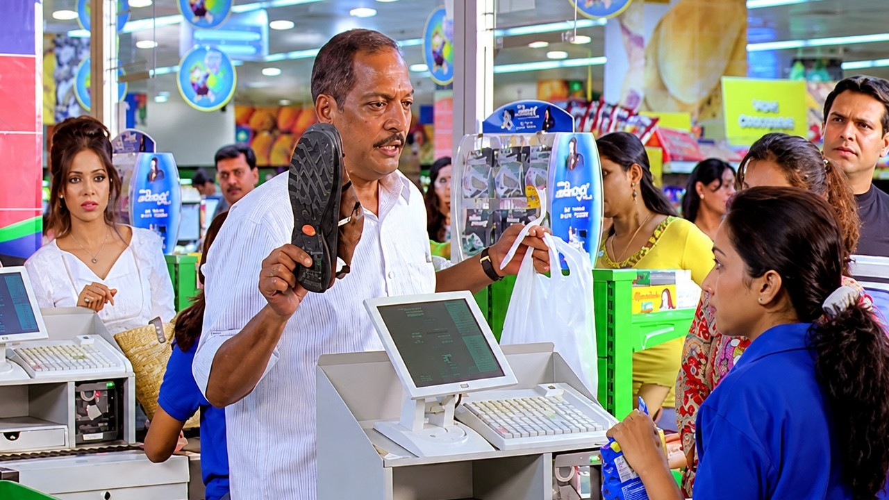 मेरी चप्पल रखो और सामान दो 😂 | Nana Patekar Epic Shopping Scene
