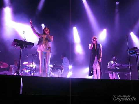 21/26 Tegan & Sara - I Kissed A Girl Interlude @ TCU Place, Saskatoon, SK 9/09/16