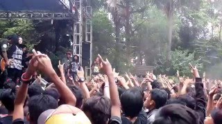 Download lagu Moses Bandwidth - Karma live in tuban 15 mei 2016 mp3 Download lagu Moses Bandwidth - Karma live in tuban 15 mei 2016 mp3