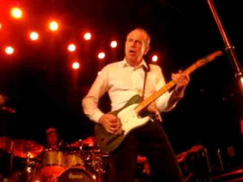 12 Francis Rossi - My Little Heartbreaker - Manchester 14.05.10