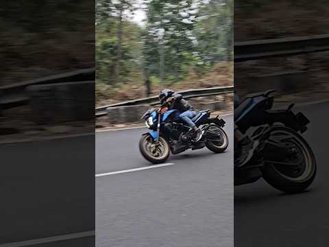 cornering on dominar 400 and ns200 #shorts #dominar400 #ns200 #cornering #kneedrag