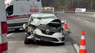 Otomobil, Önündeki Kamyonete Çarptı 2'si Çocuk, 4 Yaralı