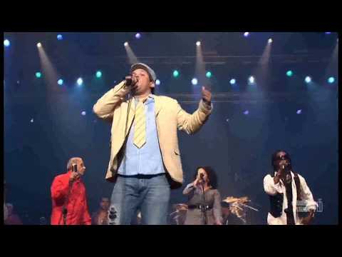 Me Mantengo - Los Van Van (En Vivo)