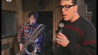 They Might Be Giants - Lie Still, Little Bottle (Live On Detusch-Fernsehen, 1990)