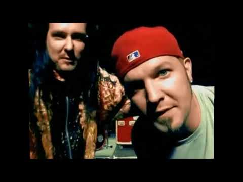 Korn Vs Limp Bizkit Vs Earth, Wind & Fire - Break September On A Leash (MASHUP)