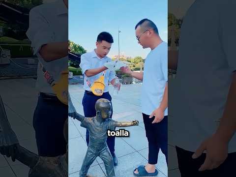 Qué Fue Lo Que Tenía Esta Estatua En La Mano? 🤯💧