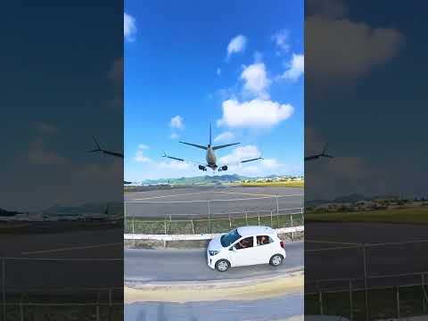 Nice low landing right above my head at Maho Beach - Air Canada  🛫