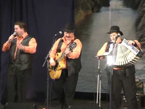 Ansambel Krajcarji - Finančna kriza sredi Pariza (v živo)