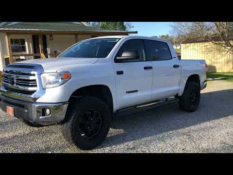 Toyota Tundra Rough Country Lift