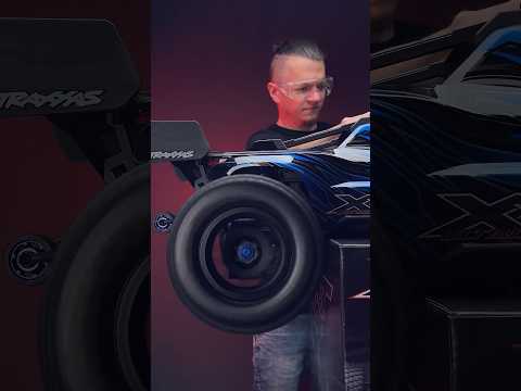 XRT Ultimate by Traxxas. The biggest car in my collection. Starting the car for the first time