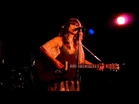 Nicole Atkins - Crying (Acoustic)