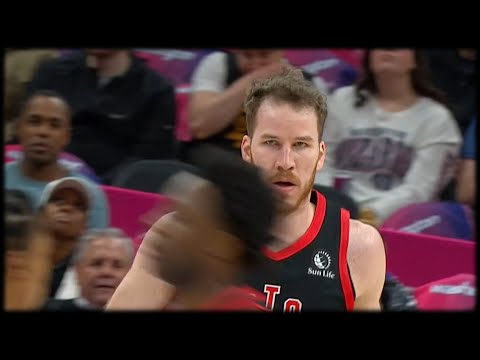 Jakob Poeltl two handed Flush - Raptors vs Wizards | March 2, 2023