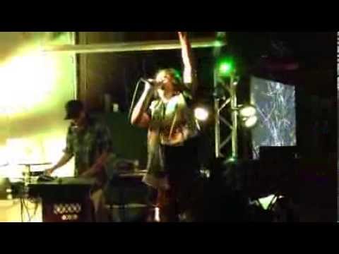 ONEOFUS feat DJ Metronome - Know More Grow More Live