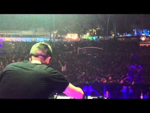 City Of Dreams - Dirty South & Alesso | First Play at Creamfields Australia (May 2012)