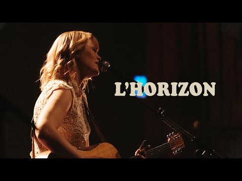 Andréanne A. Malette - L'HORIZON (Vidéoclip officiel)