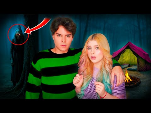 🔮 I SPENT THE NIGHT with FROBY and he PROTECTED me from the WITCHES!! 😈😱🧙🏻