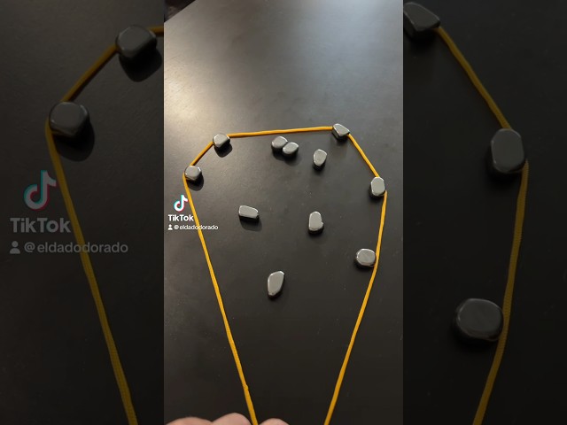 Vídeo relacionado con KLASK - Juego Habilidad galardonado 2 Jugadores - Juego Mesa para Toda la Familia,Adultos y niños - Juego imanes a Partir los 8 años - Juego Familiar en la Lista recomendaciones para Juego del Año