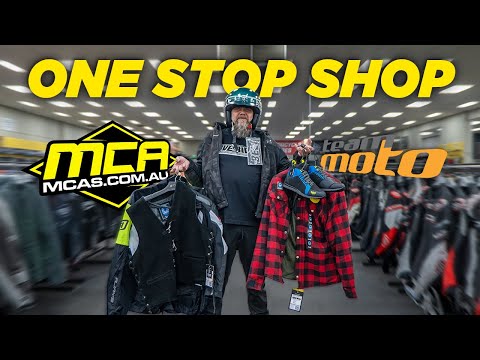 All'interno di uno dei più grandi negozi di accessori per motociclette in Australia, MCAs Dandenong!