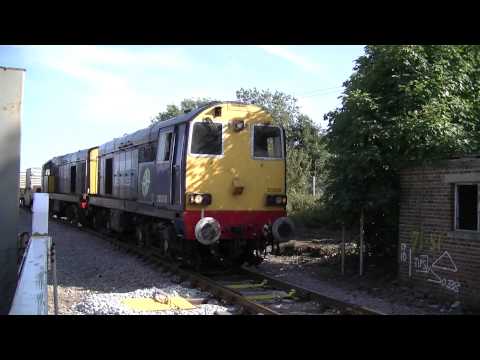 20308+20303 On Dungeness Willsden Flasks At Lydd Crossing 20 8 13
