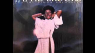 Pattie Brooks & The Simon Orchestra - Close Enough For Love