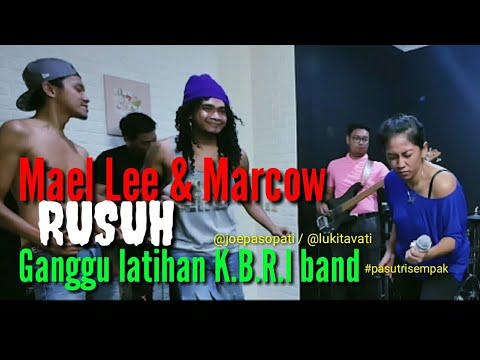 sweet-child-o-mine-maell-lee-nyanyi-rusuh-mr-marcoww-feat-kbri-band-humor