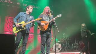 Alan Doyle - Consequence Free/It’s The End of The World/Pat Murphy Medley (Live at the Danforth)