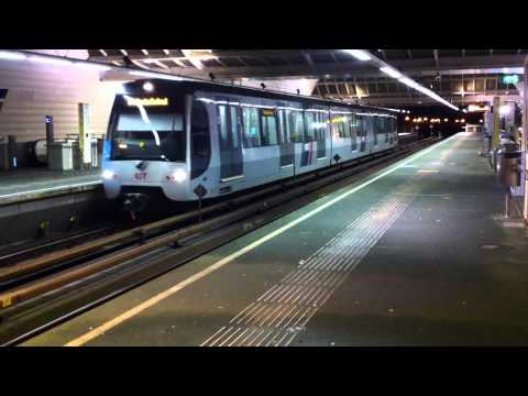 RET Metro 5612 Spijkenisse Centrum Aankomst & Vertrek Lijn D