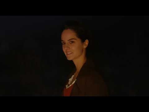 Portrait of a Lady on Fire (2019) - Bonfire and Kiss Scene