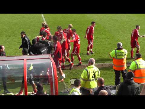 Paolo Di Canio Celebrates Alan Connell Winning Goal Swindon Town v Plymouth