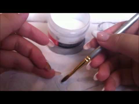 comment appliquer l'acrylique sur les ongles