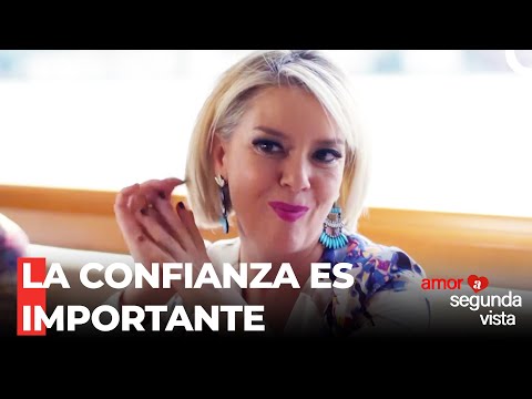 Sonrisas Falsas De Mukaddes - Amor a Segunda Vista