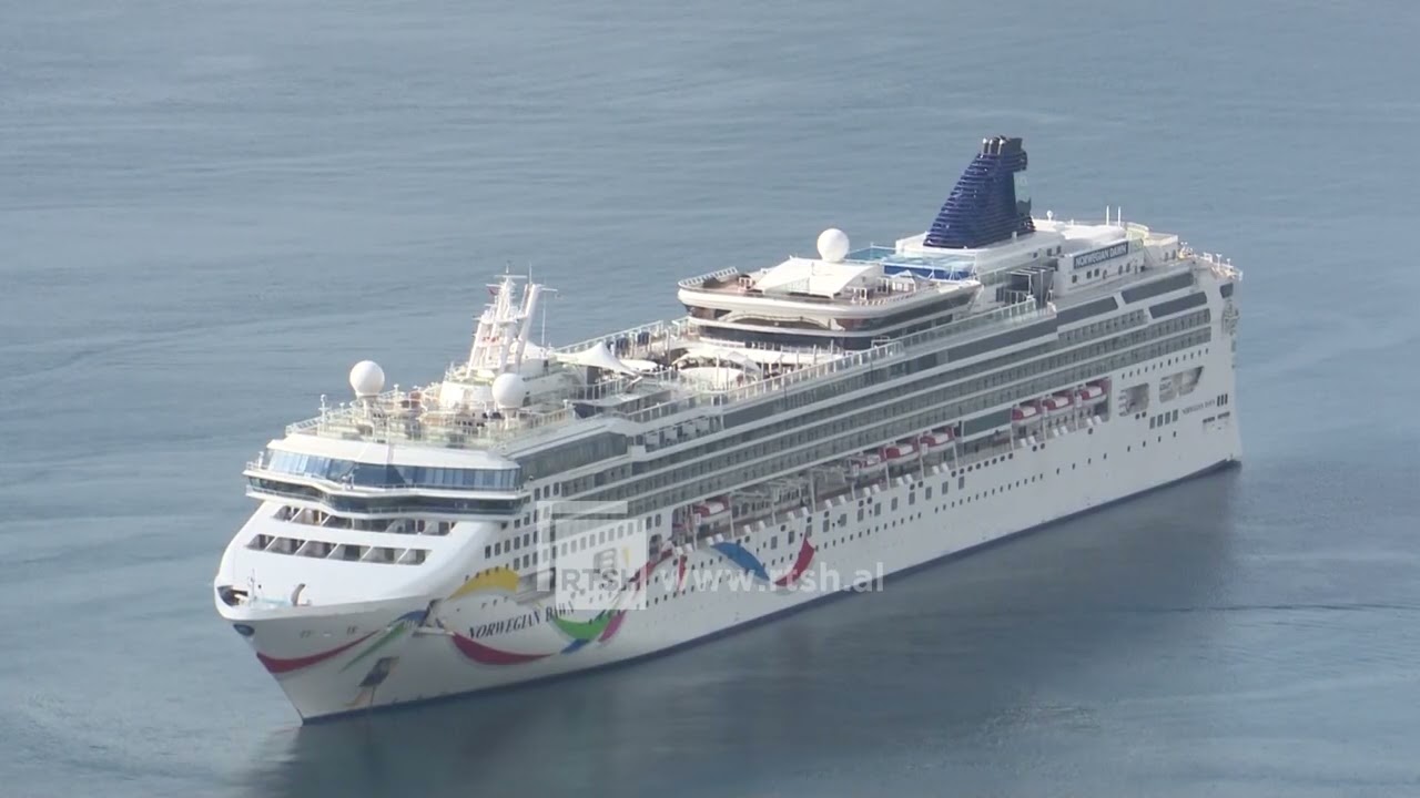 Anija turistike “Silversea” në Sarandë, për herë të dytë këtë vit. Në nëntë muaj, 25 anije turistike