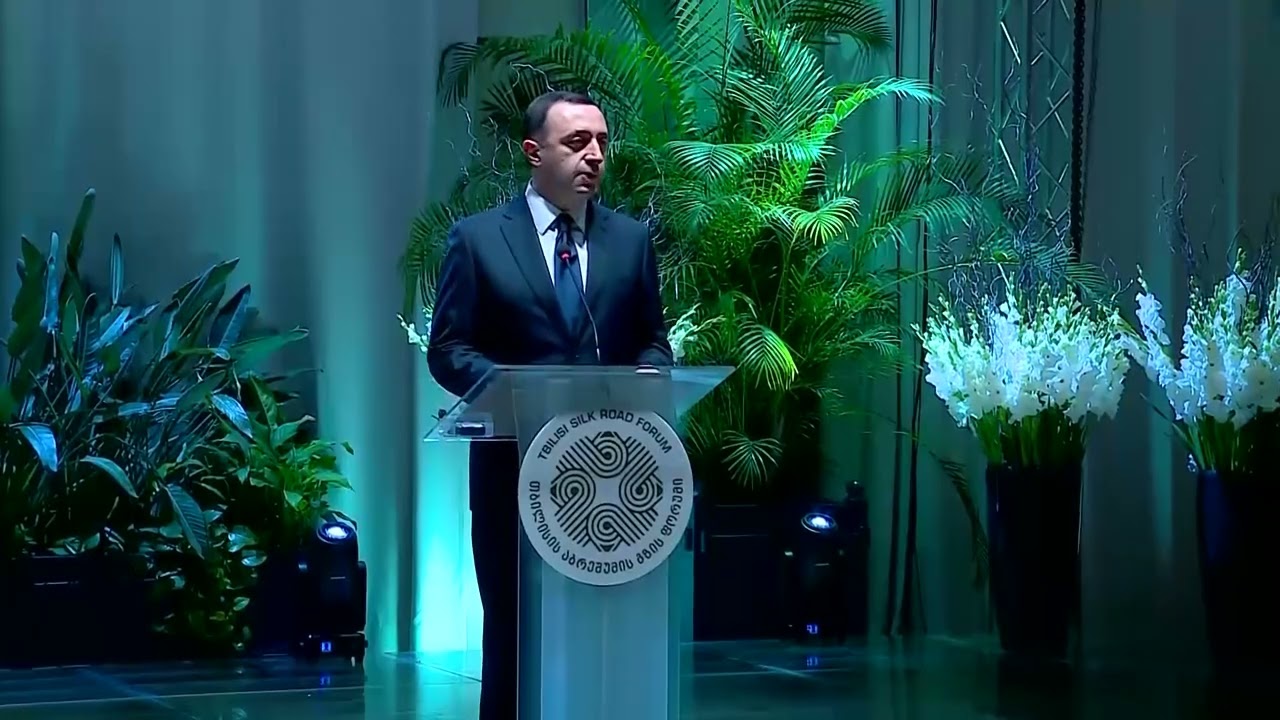 Əli Əsədov Paşinyanla bir masada nahar etdi VİDEO