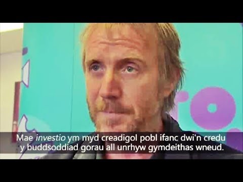 Rhys Ifans: 'Never enough opportunities' to Welsh