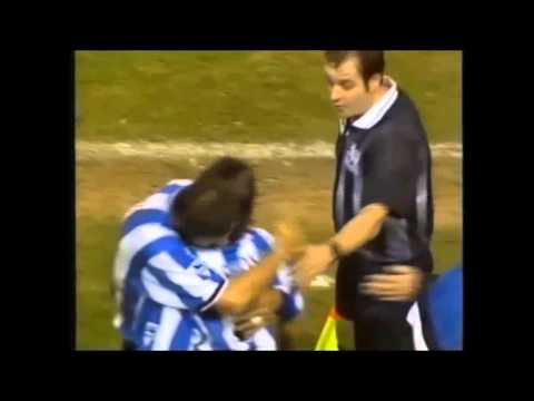 WEDNESDAY 3-0 CHARLTON ATHLETIC, LEAGUE, 12/12/1998