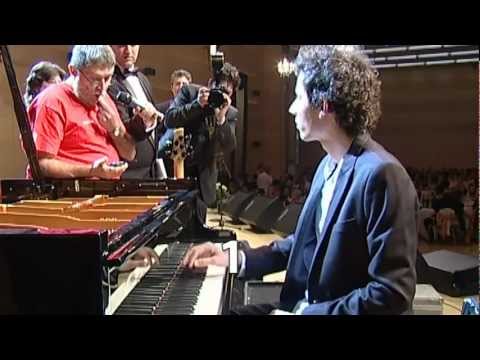 Guinness World Records - Fastest Piano Hitting on a Boesendorfer ENG SUB - Bence Peter