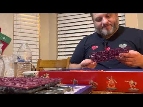 Dungeon Bowl unboxing featuring the Goblin Pitch!