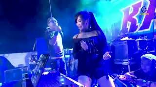 Download lagu DANGDUT BUKA BUKAAN HOT mp3 Download lagu DANGDUT BUKA BUKAAN HOT mp3