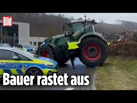 Video Thumbnail: Traktor durchbricht Polizei-Sperre