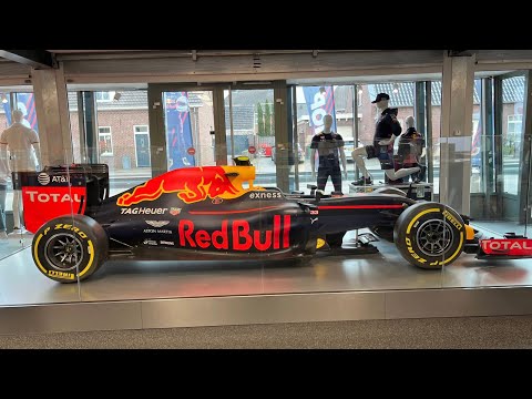 Max Verstappen Official Shop in Swalmen, Netherlands with the REAL Red Bull RB12! A quick impression