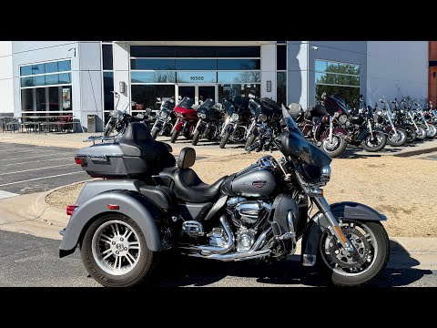 2022 Tri Glide™ Ultra FLHTCUTG