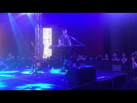 Kurt Hugo Schneider's Performance at YouTube Fanfest 2015 (Singapore)