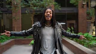 Wiz Khalifa - Don&#39;t Text Don&#39;t Call ft. Snoop Dogg [Official Music Video]
