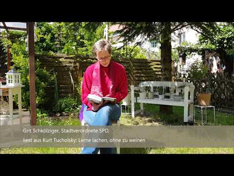 Lesung aus verbrannten Büchern - Grit Schkölziger liest aus Tucholsky "Lerne lachen, ohne zu weinen"