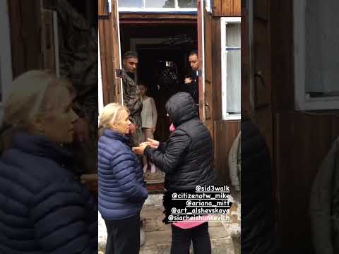 Даже для, казалось бы, не очень большой сцены, нужно задействовать множество людей...